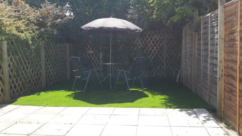 Stylish Modern By Kasar Stays Gillingham  Exterior photo